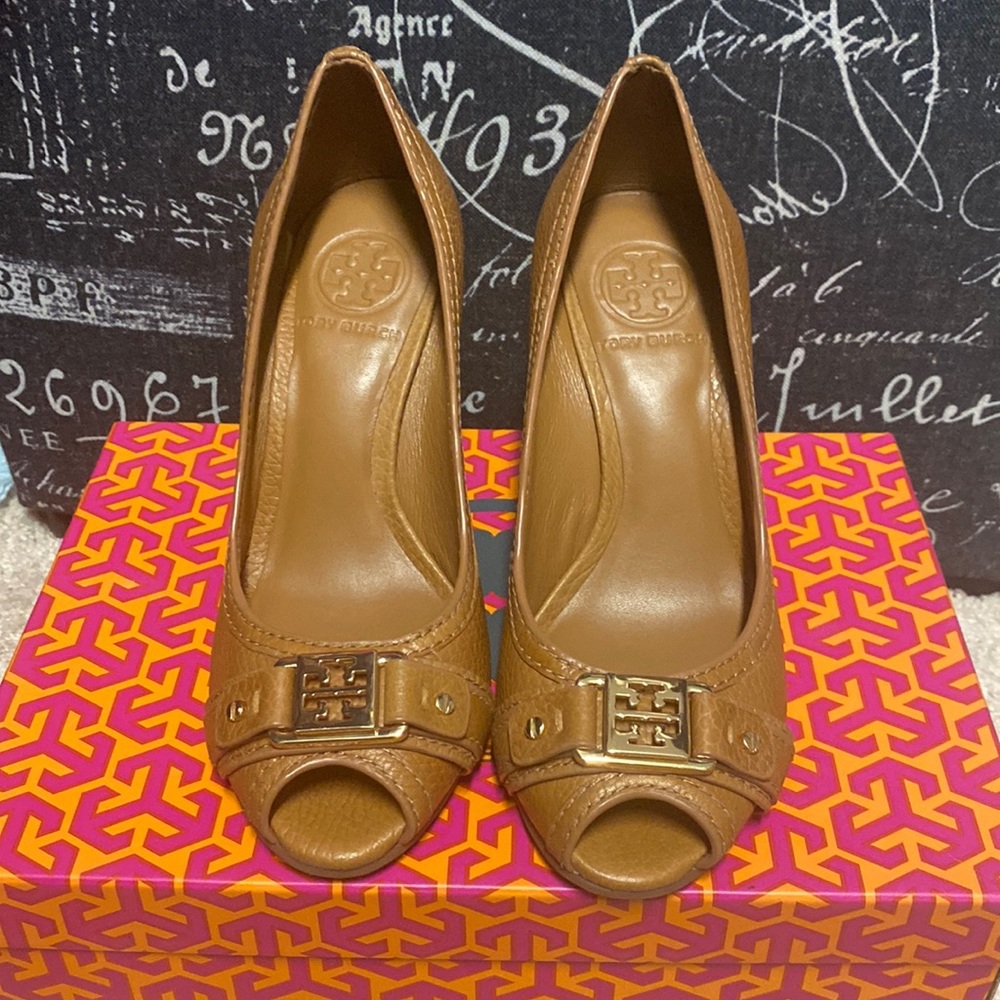 NWT Tory Burch Wedge